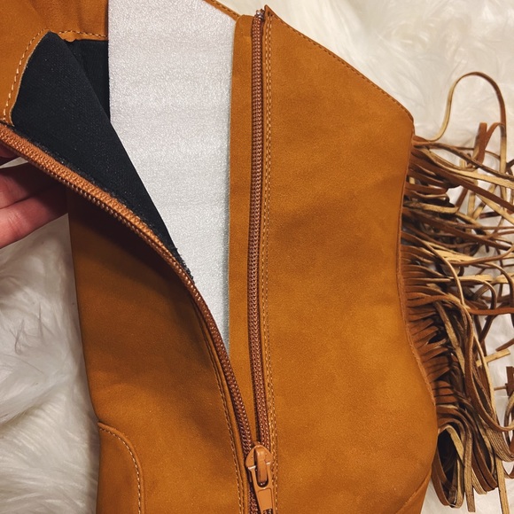 Dance Wear High Heeled Boots w/ Fringe Tassels - Picture 4 of 5